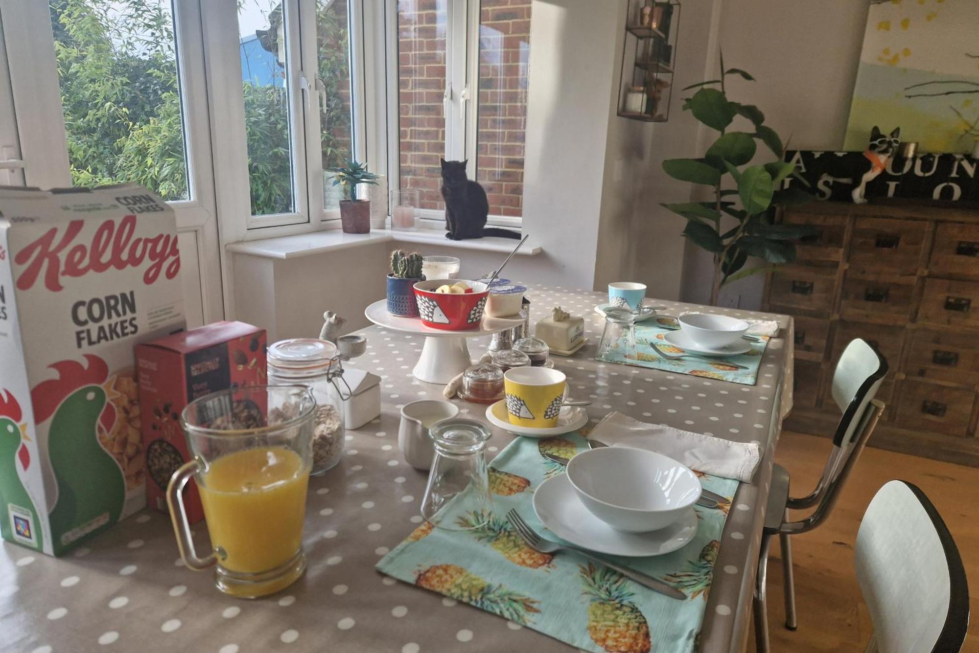 Bed and Breakfast Walton Crescent Уинфорд Экстерьер фото